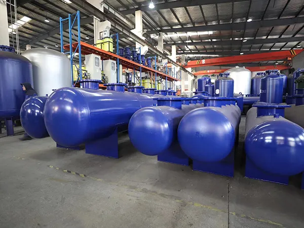 Water Collector & Water Distributor